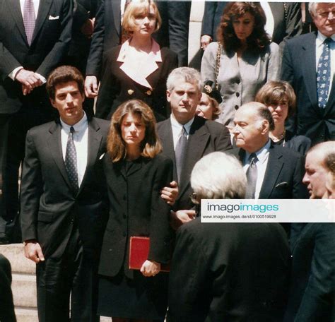 chanel jacqueline kennedy onassis|Jacqueline Kennedy Onassis funeral.